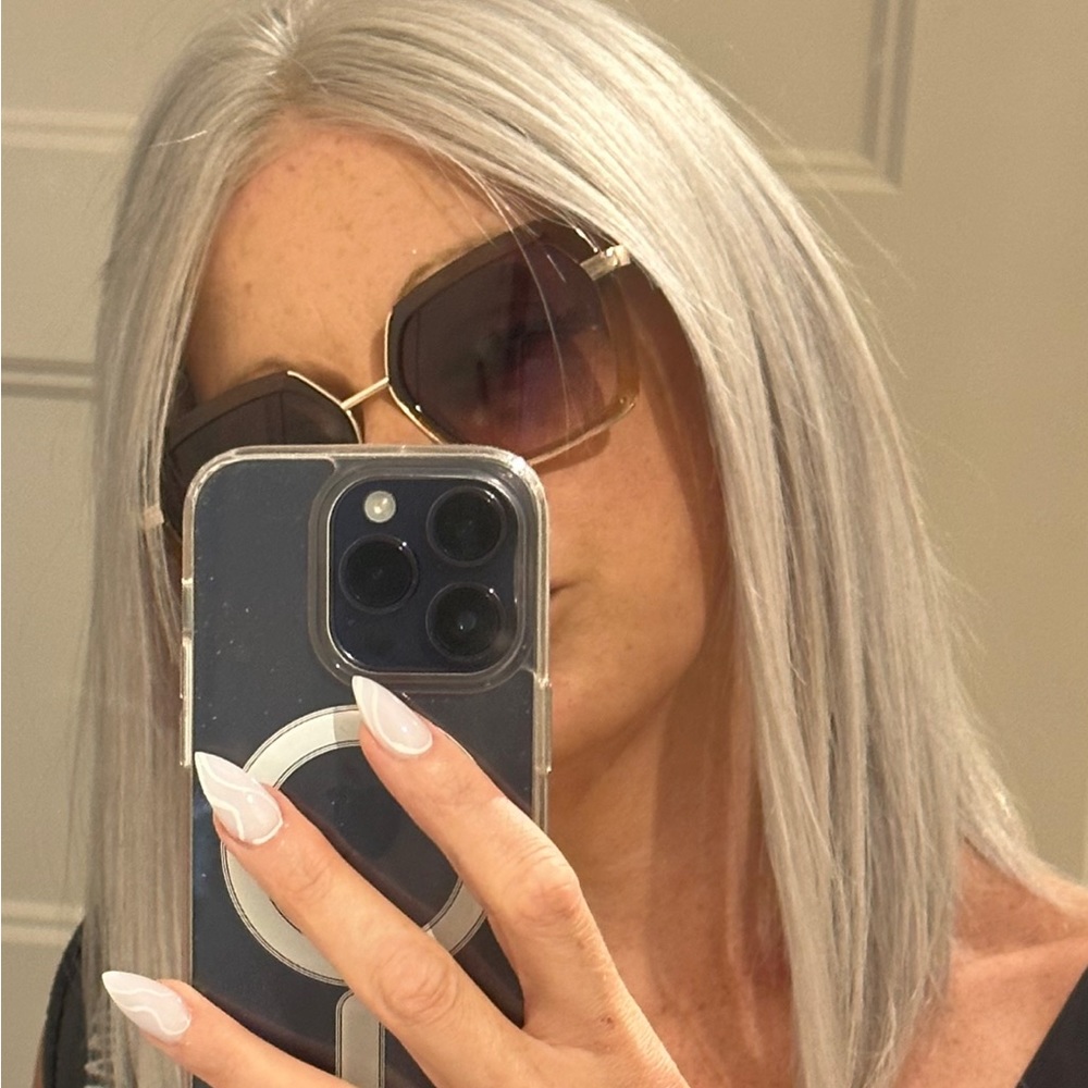 Platinum silver bob wig